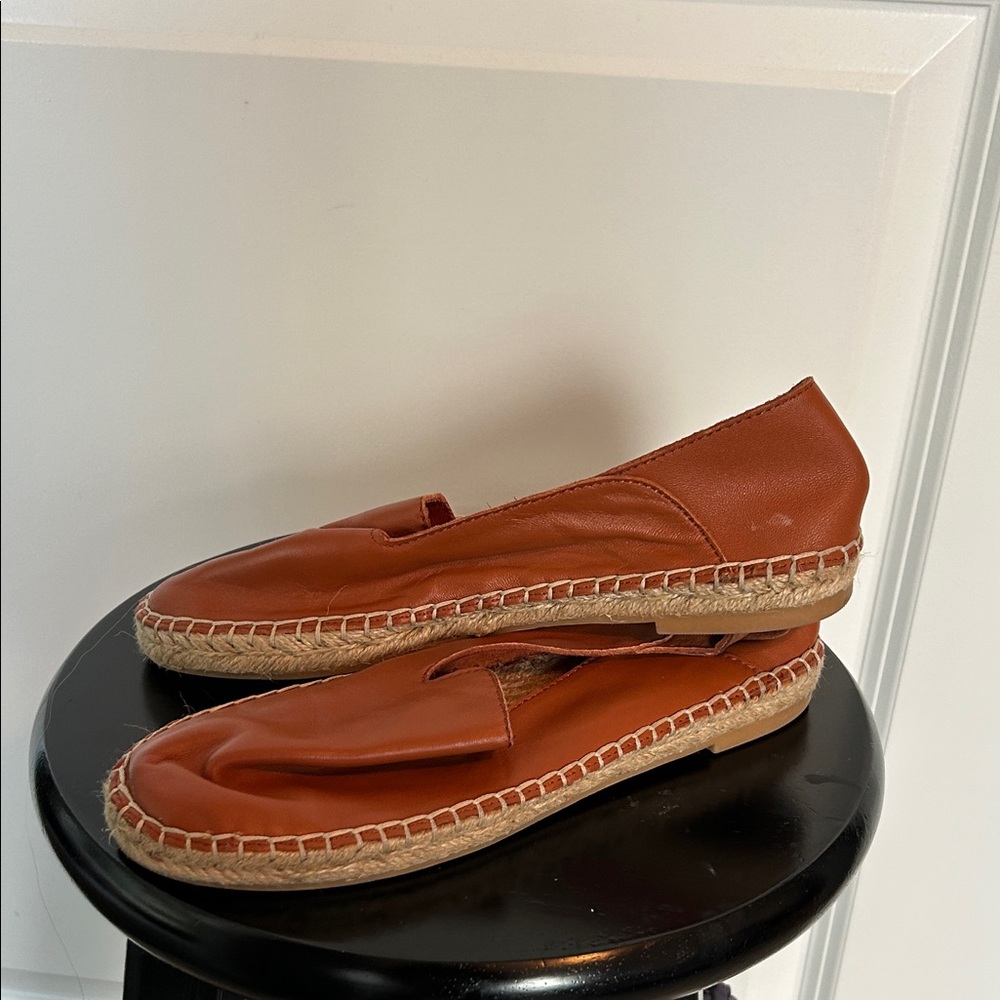 GAP Women's cognac leather w rope edges Espadrille Flats.  Size 7